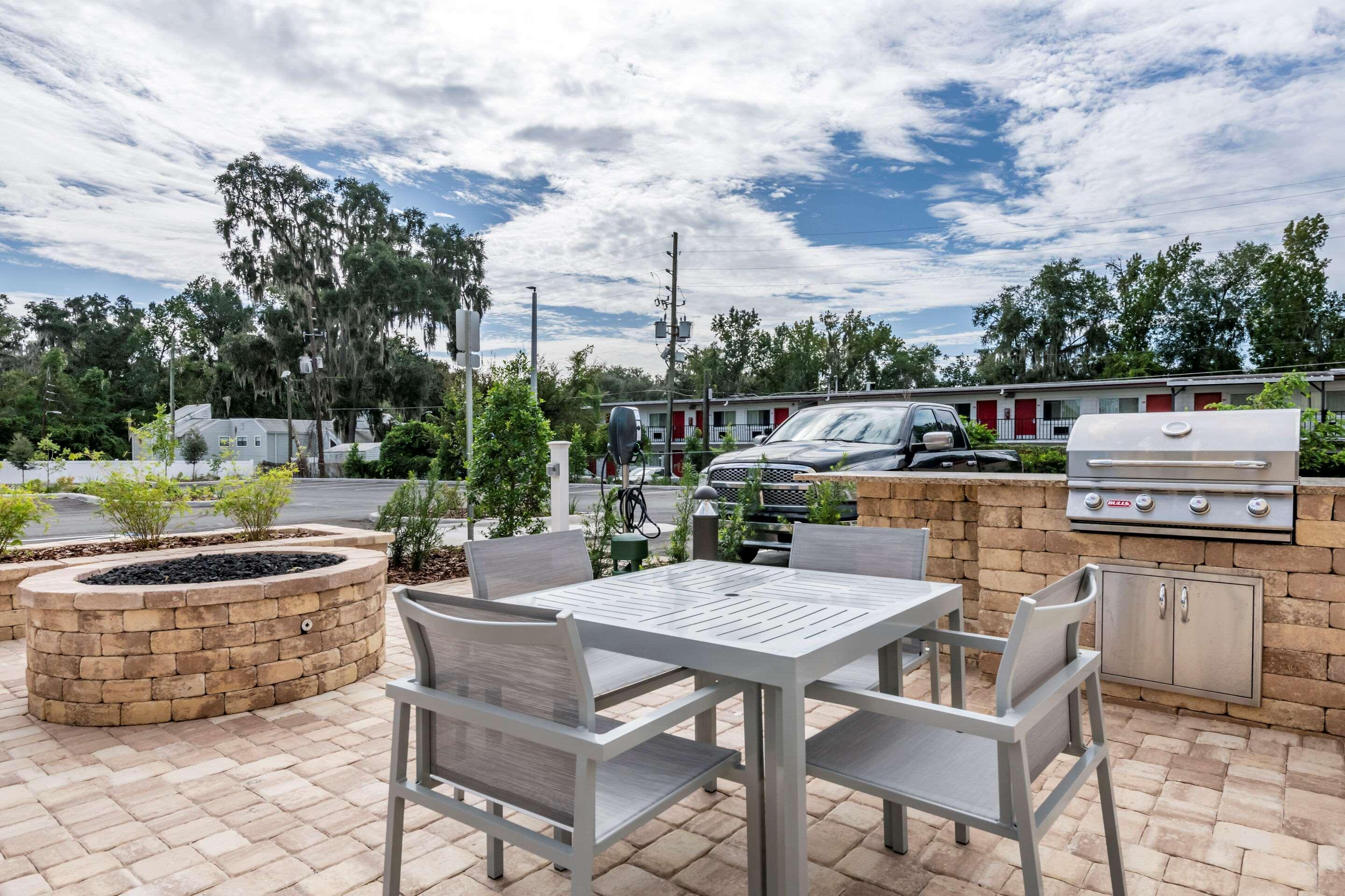 Comfort Suites Gainesville Near University Kültér fotó
